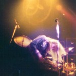 Gregg playing guitar, Richmond Coliseum, 12/10/75