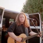 Warren jammin