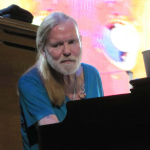 Gregg looking great! :)