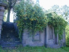 Bond Tomb in Rose Hill Cemetary
