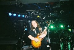 Warren rockin'