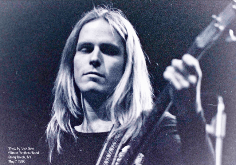 Blissful Bassist David Goldflies.png